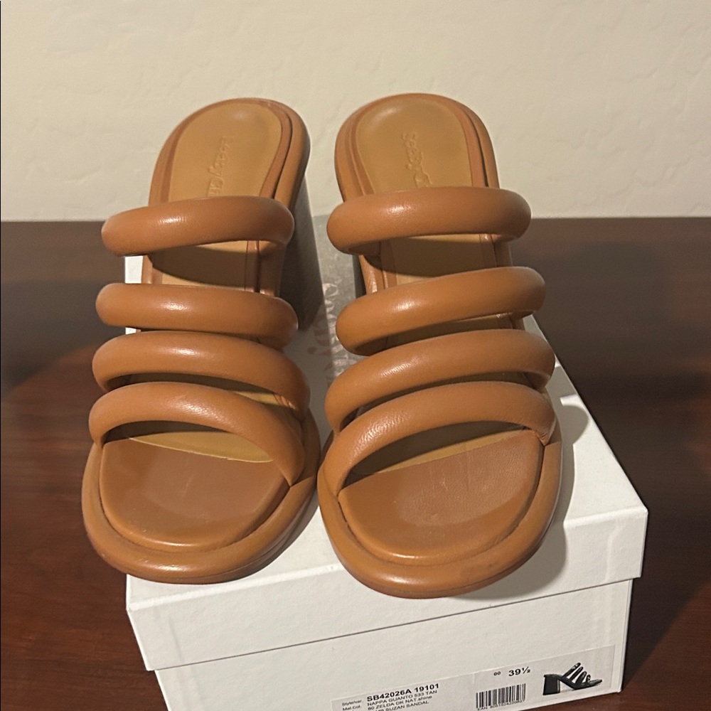 Stylish Tan Women's Sandals